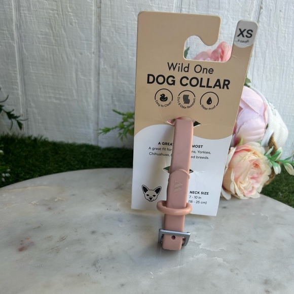Wild One Collar in Blush
XS NEW 
$38 EXTRA SMALL  7”-10"  STRAP WIDTH 0.5” - Picture 12 of 16